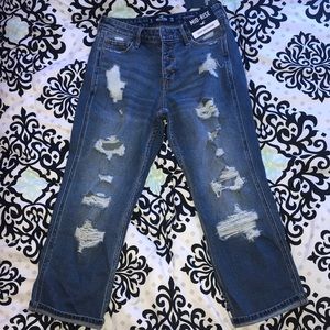 Mid rise crop boyfriend jeans